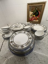 34 Pc Mikasa Victorian Crest HK305 Fine China Service For 6+ Serving Pieces picture