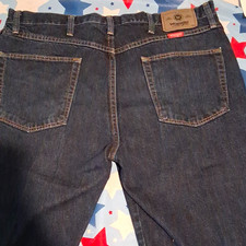 Wrangler Rugged Wear Men's Regular Fit Straight Dark Wash Blue Denim Jeans picture