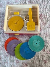 VTG 1971 FISHER PRICE MUSIC BOX RECORD PLAYER #995 plus XYLOPHONE picture