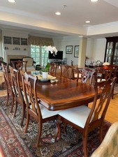 Vintage Thomasville Expandable 6-12 Seat Collector's Cherry Dining Table & Chair picture