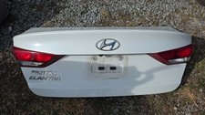 2017-2018 Hyundai Elantra Trunk/Hatch/Tailgate Sedan White Oem picture