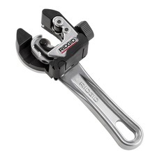 RIDGID 32573 2-in-1 Close Quarters Tubing Cutter AutoFeed 1/4-1-1/8in picture