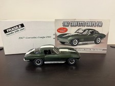 Danbury Mint 1967 Corvette Coupe FSO 1:24 Diecast Green/White  picture