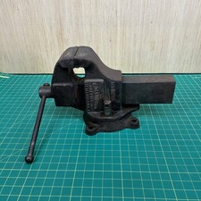 Vintage Columbian 604 1/2 Bench Vise 4 1/2