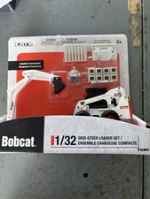 ERTL Bobcat 1:32 Skid-Steer Loader Set Toy Vehicle 14 Accessories Boxed New picture