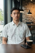NWOT Mizzen & Main Leeward Performance Shirt Mens M White Floral Button Up picture