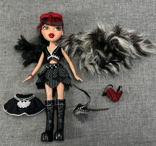 BRATZ Welcome To Fabulous Tiana Fashion Doll - 2001 on Back w accessories picture