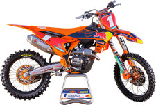 NEW-RAY - 1:6 SCALE RED BULL KTM CHASE SEXTON #4 | 49743 picture
