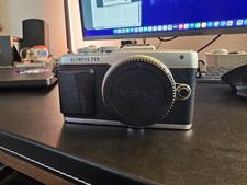 OLYMPUS PEN Lite E-PL7 Black Silver Mirrorless Digital Camera  picture