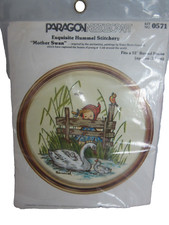 NEW Vtg 1978 PARAGON Crewel Stitchery Kit Mother Swan #0571 Swans Nature picture