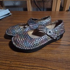 Alegria Paloma Wavy Iridescent Snake Embossed Leather Mary Jane Clogs Size 37 picture