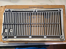 NOS GM 1979 Oldsmobile Cutlass Front Grilles Pair LH RH New  22502232 22502233 picture