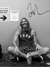 Taylor Hawkins Foo Fighters autographed signed 8.5x11 Photo Reprint picture