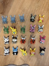 Kidrobot Dunny Series Dunny Vinyl Figure Set w/ Display Box Display Case picture