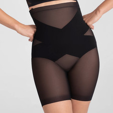 Honey love SuperPower Mid Waist Shaper Shorts Size large runway black NWT picture