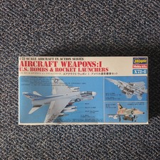 Hasegawa US AIRCRAFT WEAPONS I US Bombs & Rocket Launchers X72-1 1/72 Sealed picture