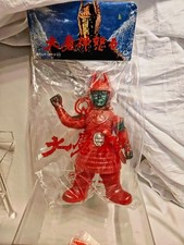 M 1 Daimajin Sofubi Kaiju - bear model marmit bullmark picture