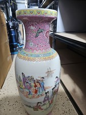 Chinese Famille rose hand painted vase poem to side plus signed very beautiful picture