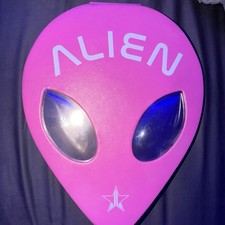Jeffree Star Cosmetics Alien Eyeshadow Palette (Original Release) – Never Swatch picture