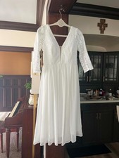 Lulu's Ivory Pre-owned Excellent Condition V-neck 3/4 sleeve Wedding Dress Small picture