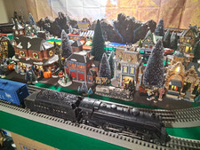 Lionel O Gauge Post-War 224 Steam Engine and Tender With Post-War Freight Cars picture