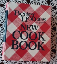 Vintage 1971 Better Homes and Gardens New Cookbook 5-Ring Hardcover 4th Printing picture
