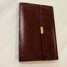 The Holman Pocket-Size Bible: New International Version : Burgundy Bonded picture