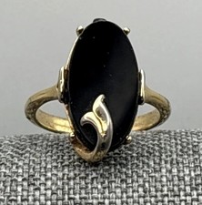 Vintage Avon Faux Onyx Oval Solitaire Ring Gold Tone Size 7 picture