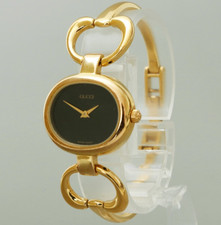 Vintage GUCCI 1600 26mm Gold Black Dial Quartz Women's Watch From Japan picture