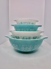 Vintage MCM 4pc Pyrex Turquoise Amish Butterprint Nesting Cinderella Bowls Minty picture