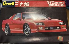 Revell 1/16 Scale 1987 Chevy Camaro IROC-Z Z28 Model Kit #7471 picture