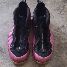 Nike Unisex Kids Pink/Black Lace Up Low Top Athletic Sneakers Closed Toe picture