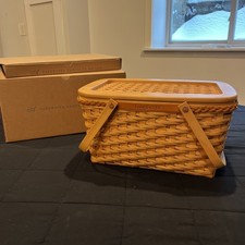 Longaberger Founders Market Basket 2000 with Protector and Lid picture