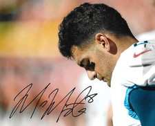 Marcus Mariota signed 8x10 photo Tennessee Titans Heisman COA FOOTBALL LOOK picture
