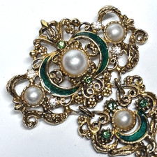 FABULOUS FLORENZA Green Enamel  Gold & Pearls Dangle RHINESTONE VTG Pendant picture