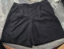 Men's Covington black pleated short  size 40. Made in Bangladesh. 100% Cotton. picture