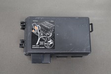 2005-2007 Chevrolet Corvette C6 - Engine Fuse Box 21996326 picture