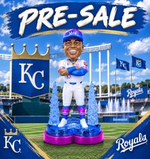 SALVADOR PEREZ KANSAS CITY ROYALS CITY CONNECT BOBBLEHEAD 9-25-26 SGA  (PRESALE) picture