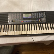 Vintage Yamaha PSR-190 61 Key Piano Keyboard with AC Adapter - WORKS GREAT picture