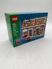 LEGO Festive Gingerbread House Christmas Building Set 40809, 498pcs. picture