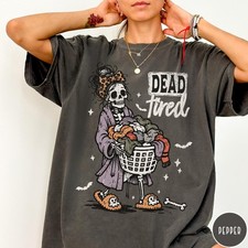 Dead Tired Mom Retro Funny Mom Life Skeleton Graphic Halloween T-Shirt Sweatshir picture