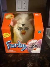 Vintage 2001 Tiger Electronics Furby - NEW picture