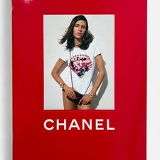 Chanel cruise 2022/23 collection lookbook catalog picture