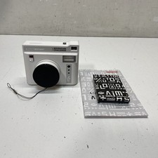 Lomography Lomo'Instant The Adventure Challenge Edition Instant Camera Tested picture