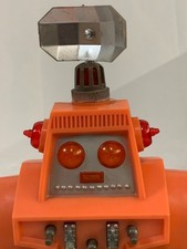 Vintage mr. monster robot: 9.5