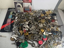 8.1 LB Huge Vintage Keys & Padlocks Lot Yale ILCO GM Kwikset Unsorted picture