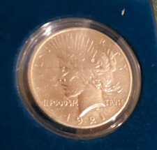 1921 Silver Peace Dollar $1 0.900 Business Strike Philadelphia w/ Capsule & Card picture