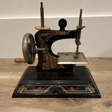 Casige 116 Antique Hand Crank Sewing Machine, Original Pre-1930 picture
