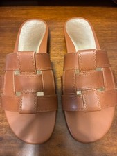Beautiful Vionic Gendora sandals, brand new, Tan, Size 8M picture