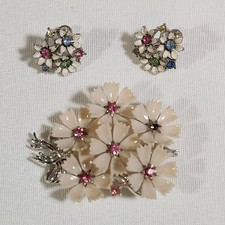 Vintage Lisner Enamel Daisy Brooch Earrings Set Pink Rhinestone Signed - AS IS picture